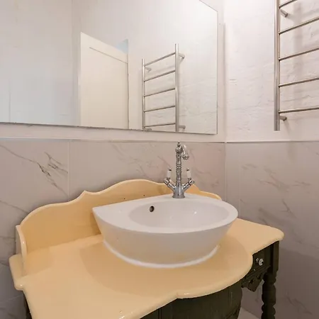 Apartment Heart Of Historic - Cityapartmentstay *